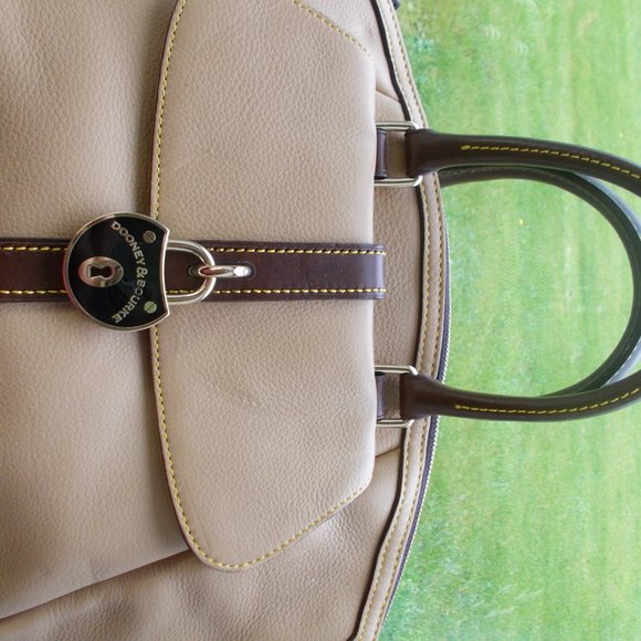 Dooney & Bourke Duxbury Large New Handbag - Picture 2 of 14